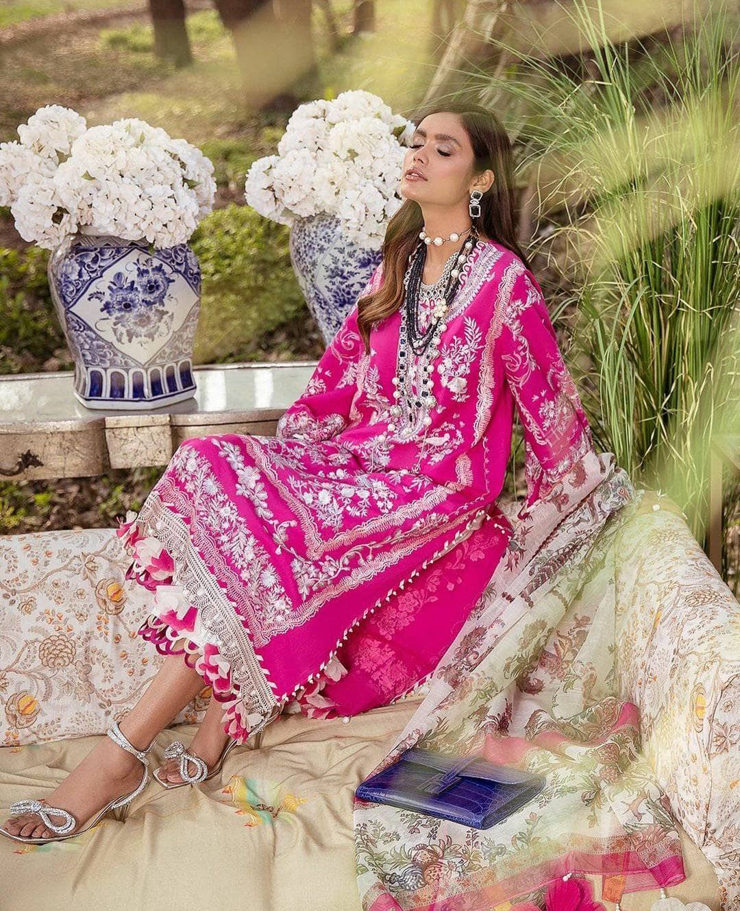 img_sana_safinaz_lawn_2021_awwal_boutique