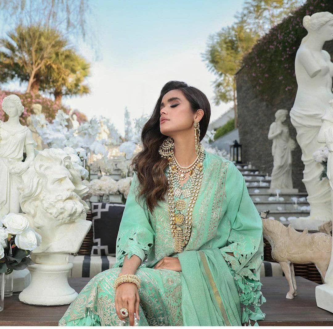 img_sana_safinaz_lawn_2021_awwal_boutique