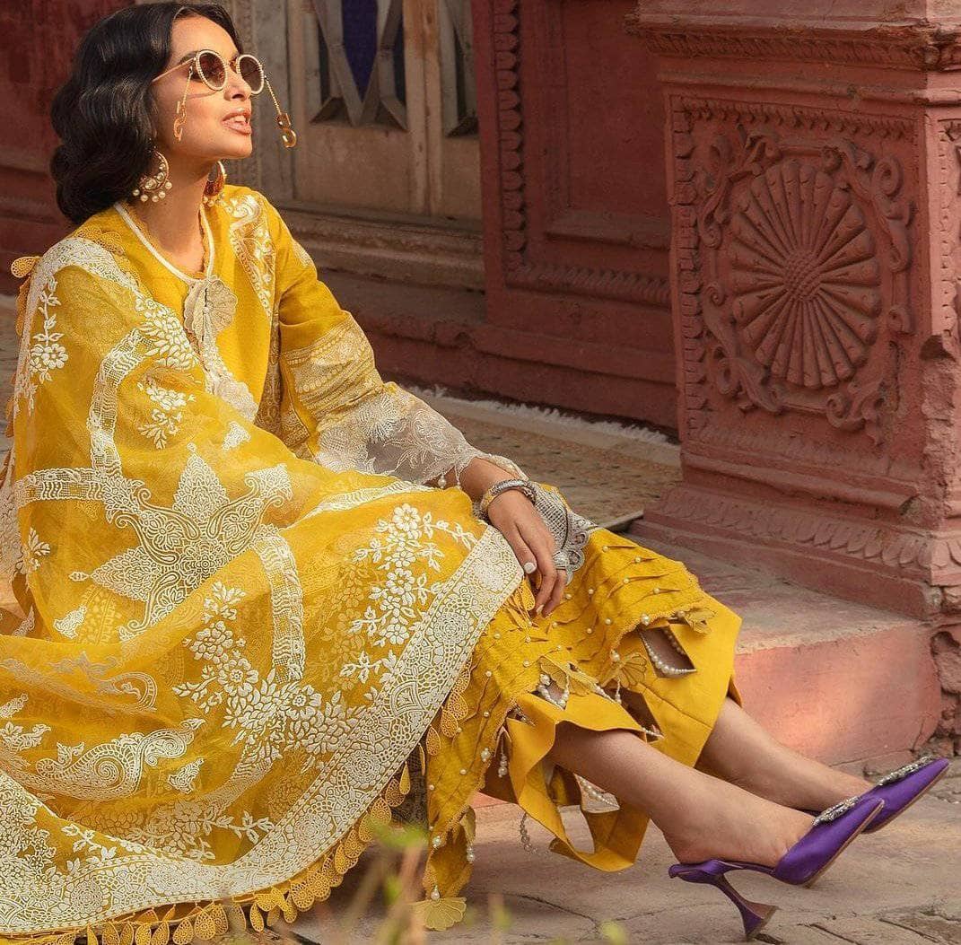 img_sana_safinaz_lawn_2021_awwal_boutique