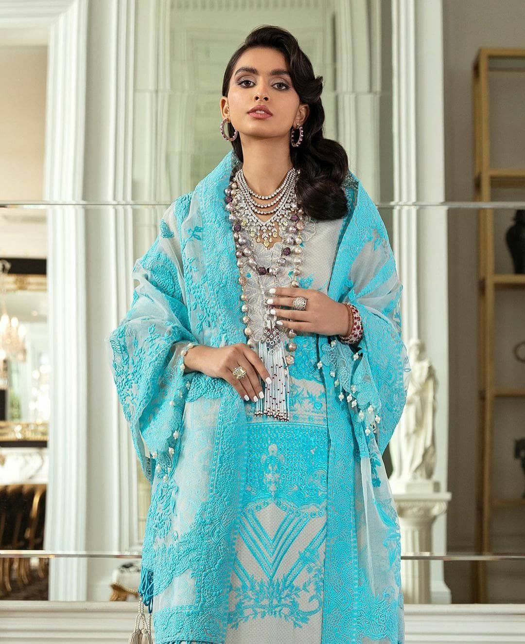 img_sana_safinaz_lawn_2021_awwal_boutique