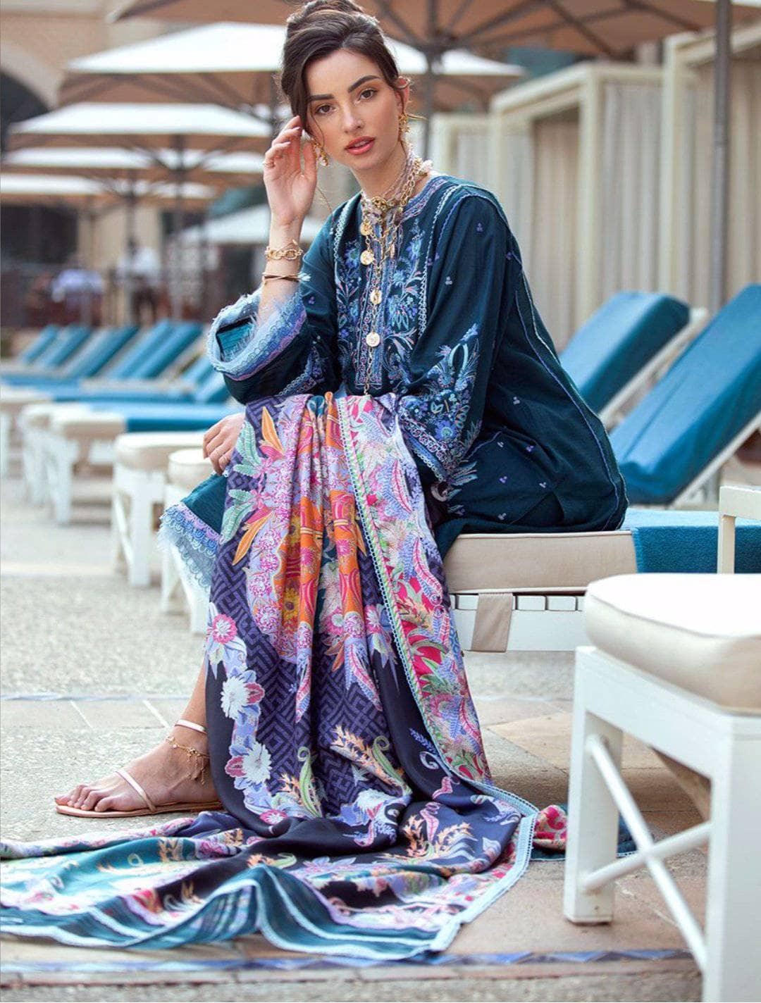 img_farah_talib_aziz_lawn_2021_awwal_boutique