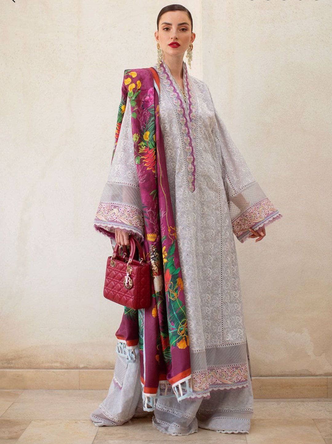 img_farah_talib_aziz_lawn_2021_awwal_boutique