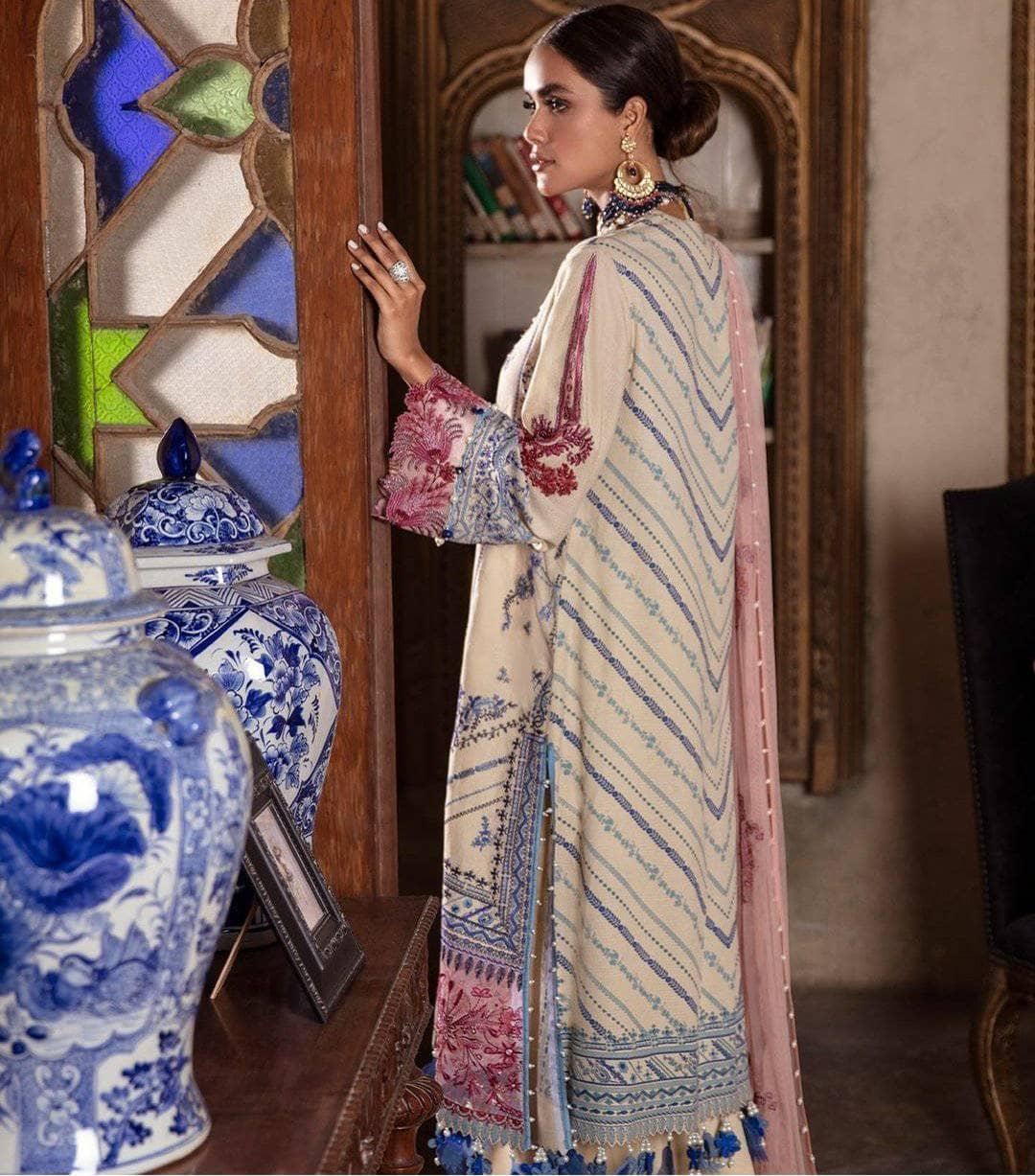 img_sana_safinaz_lawn_2021_awwal_boutique