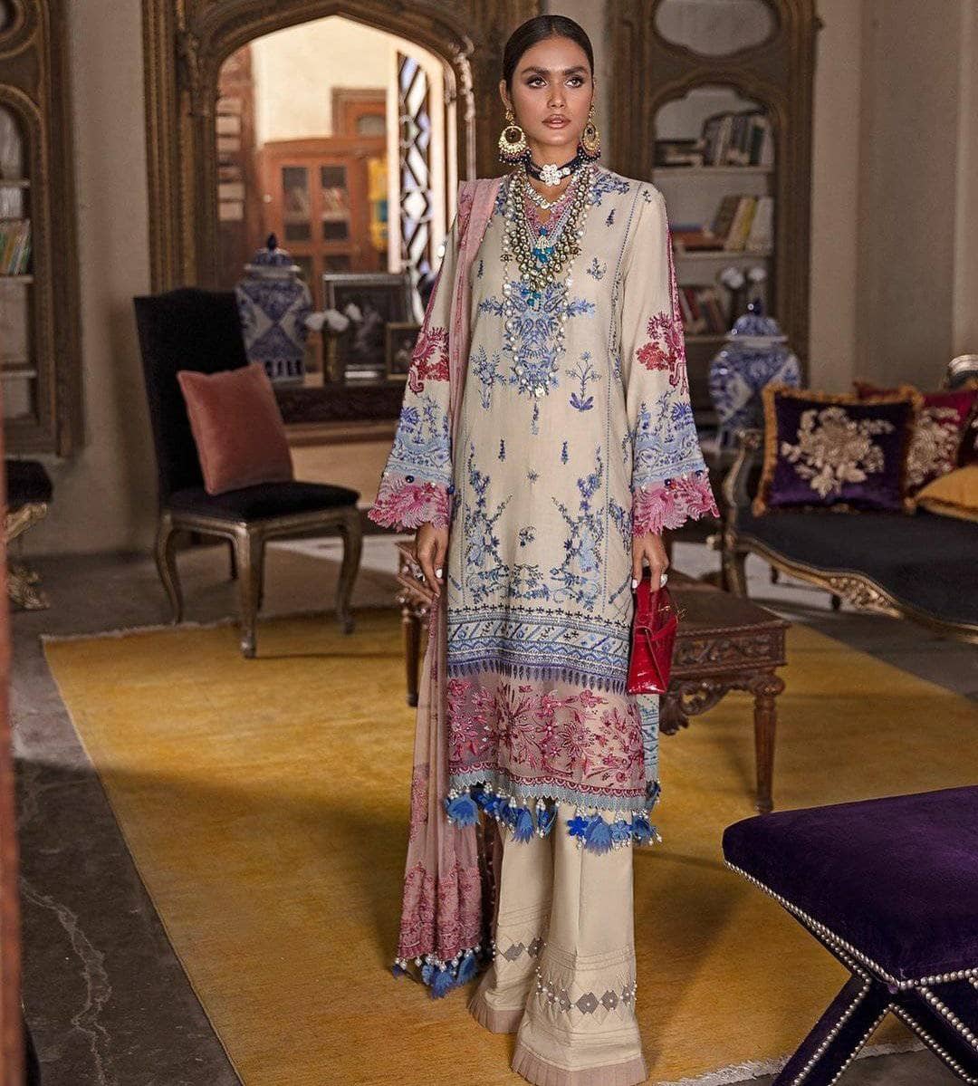 img_sana_safinaz_lawn_2021_awwal_boutique