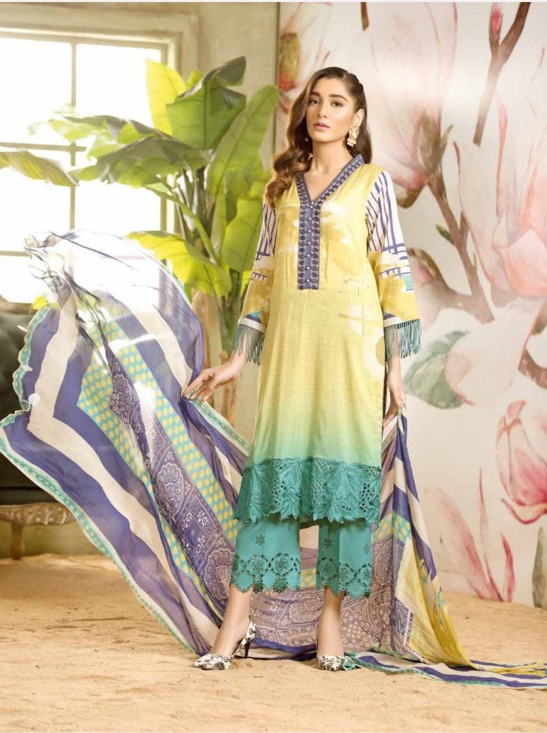 img_charizma_infinity_lawn_2021_awwal_boutique