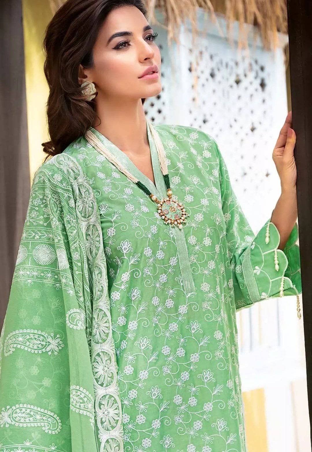 img_gul_ahmed_luxury_collection_2021_awwal_boutique