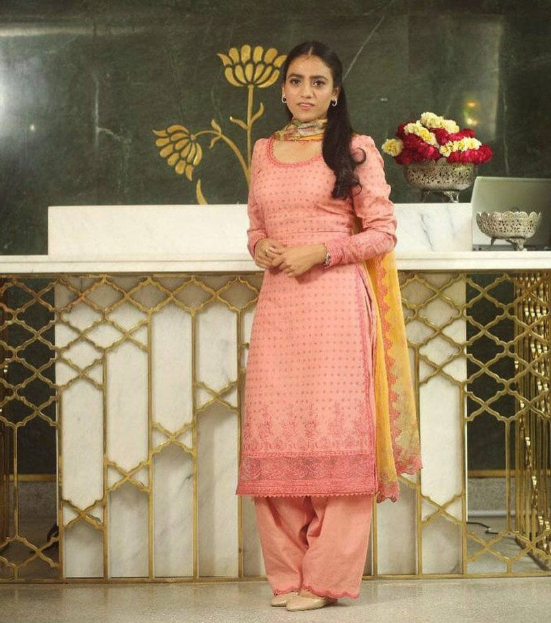 img_spotted_in_zara_shahjahan_lawn_2021_awwal_boutique