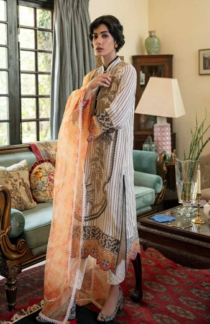 img_q_line_by_qalamkar_luxury_lawn_2021_awwal_boutique