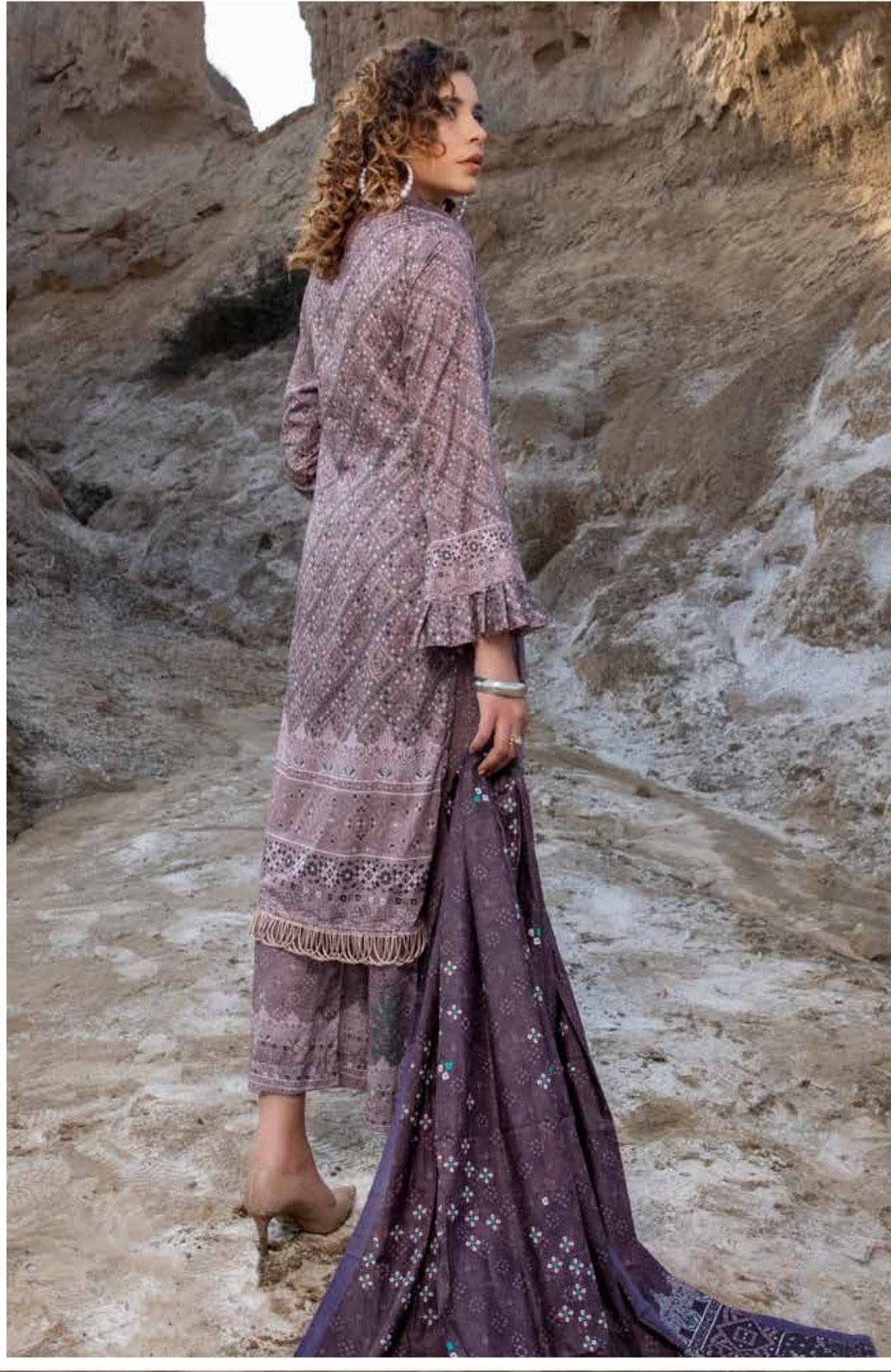 img_arhum_textiles_chunri lawn_awwal_boutique