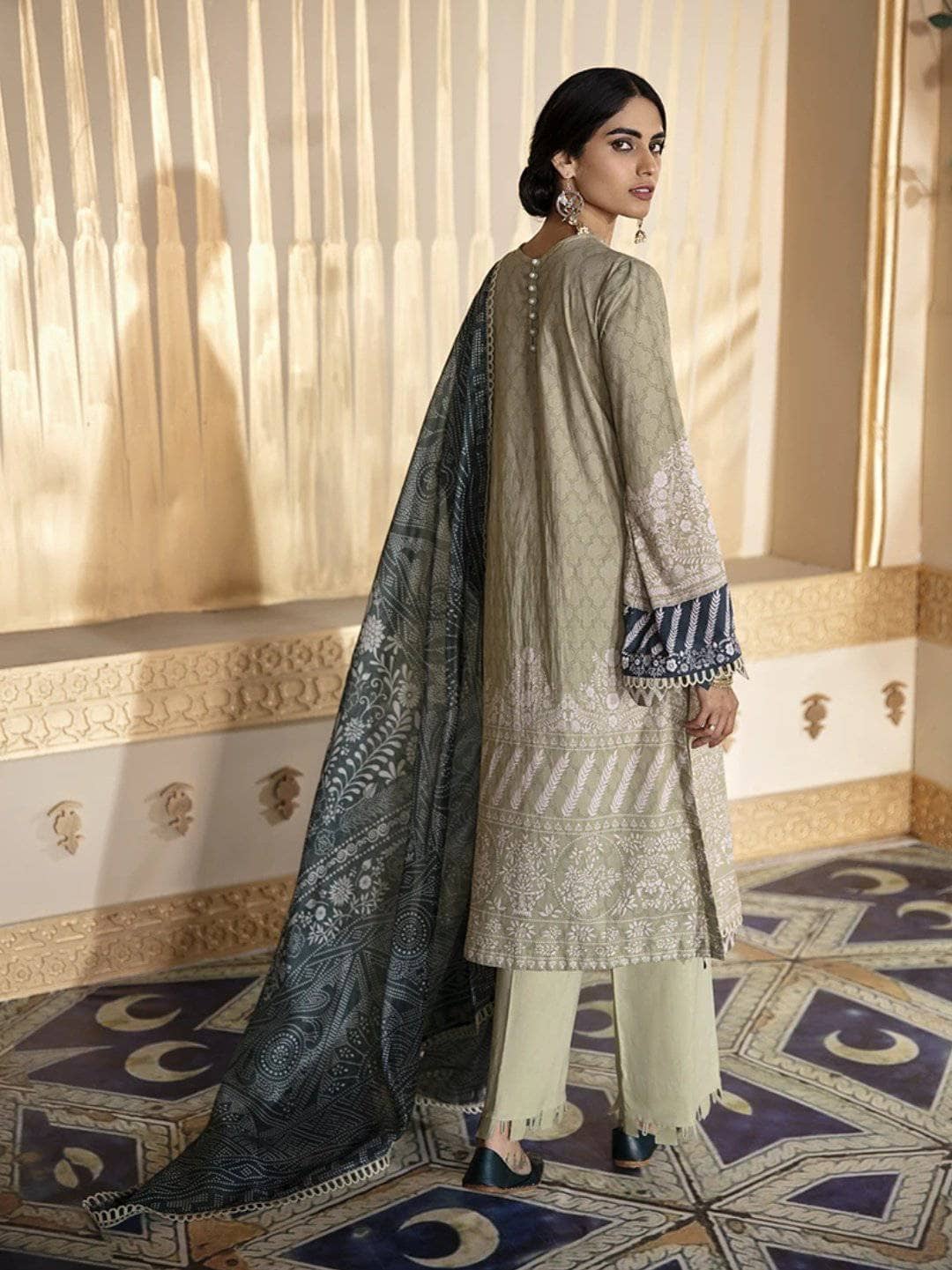 img_cross_stitch_eid_lawn_2021_awwal_boutique