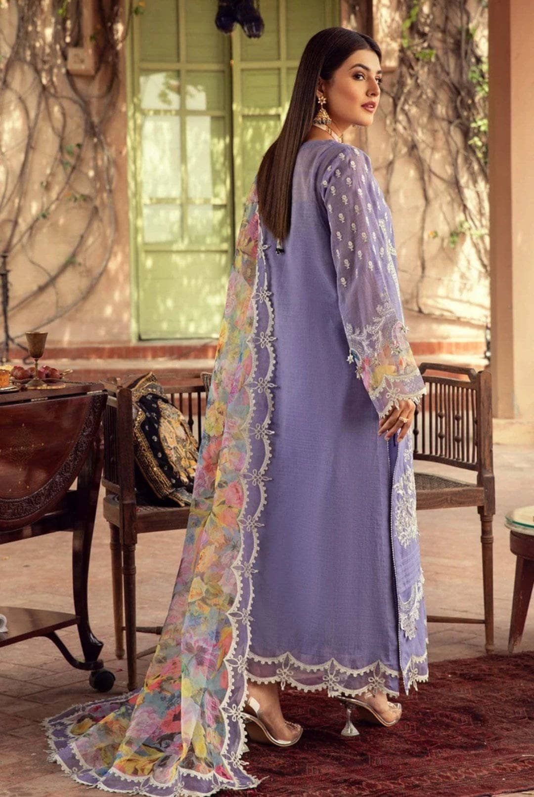 img_charizma_signature_eid_lawn_2021_awwal_boutique