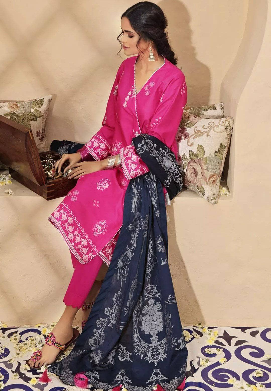 img_gul_ahmed_lawn_collection_2021_awwal_boutique