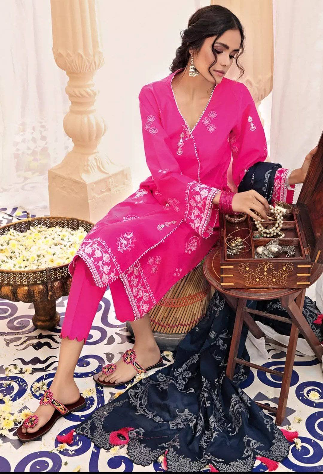 img_gul_ahmed_lawn_collection_2021_awwal_boutique