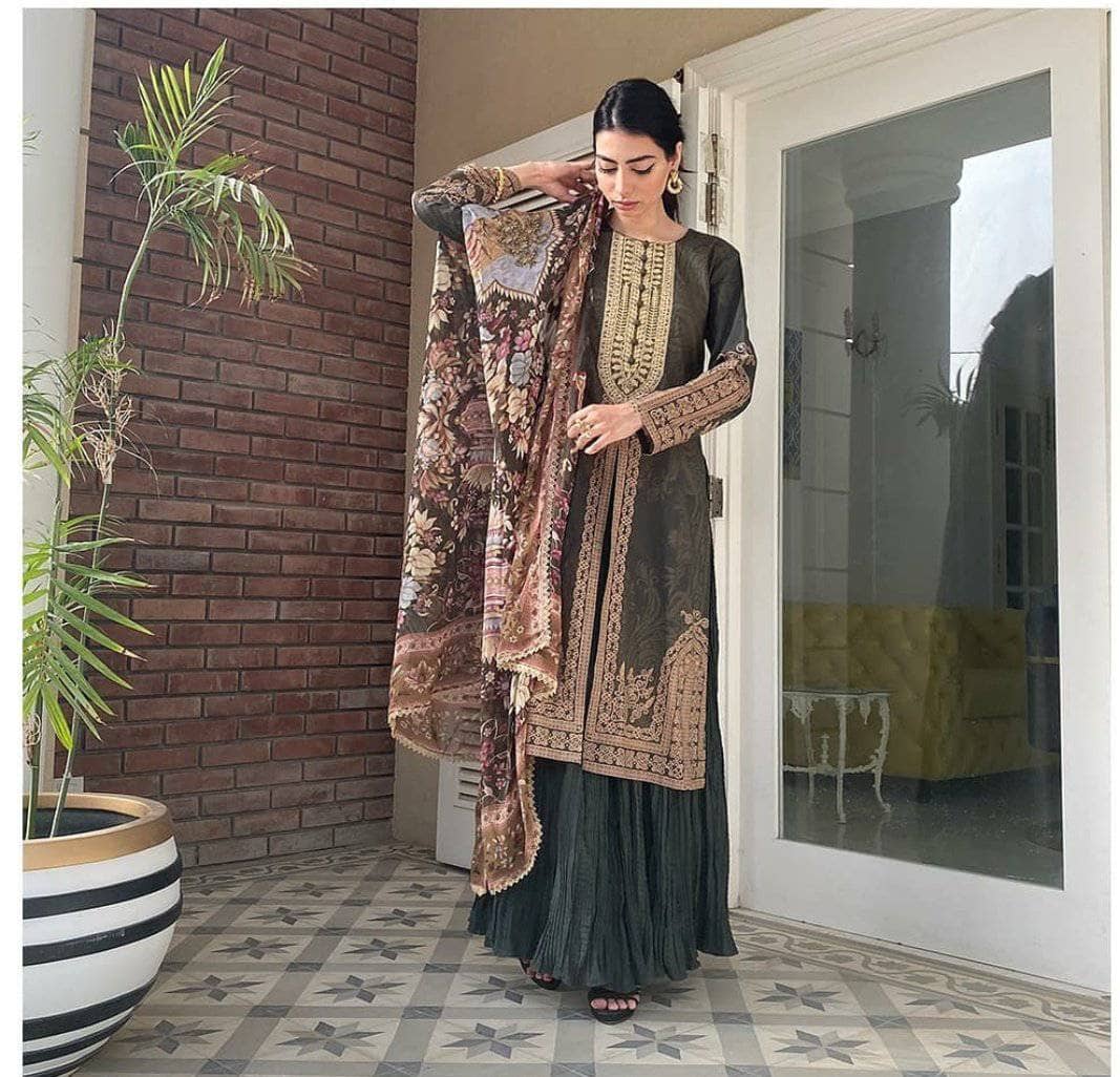 img_cross_stitch_eid_lawn_awwal_boutique