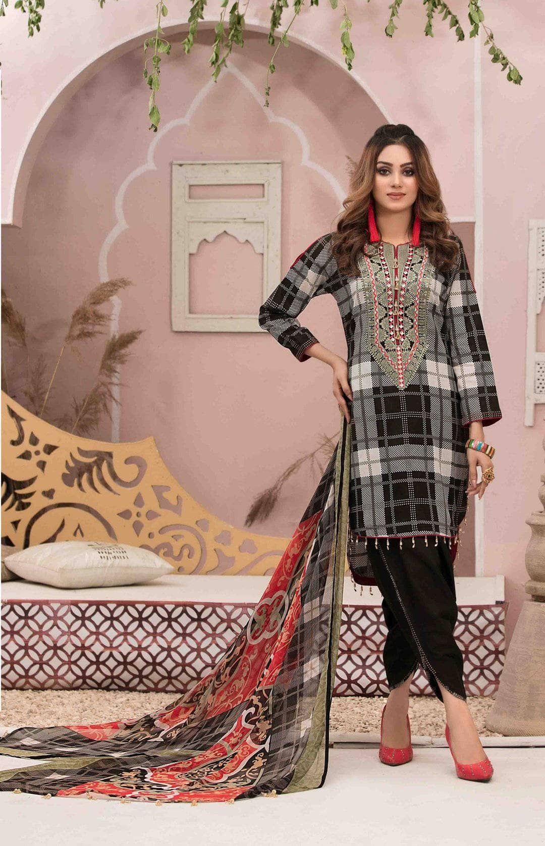 img_amna_sohail_by_tawakkal_lawn_2021_awwal_boutique