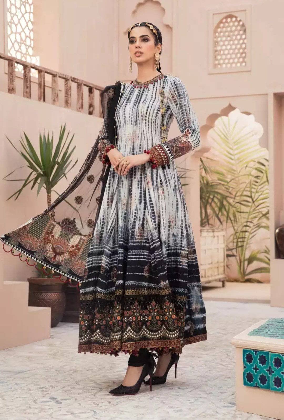 img_maria_b_eid_lawn_2021_awwal_boutique