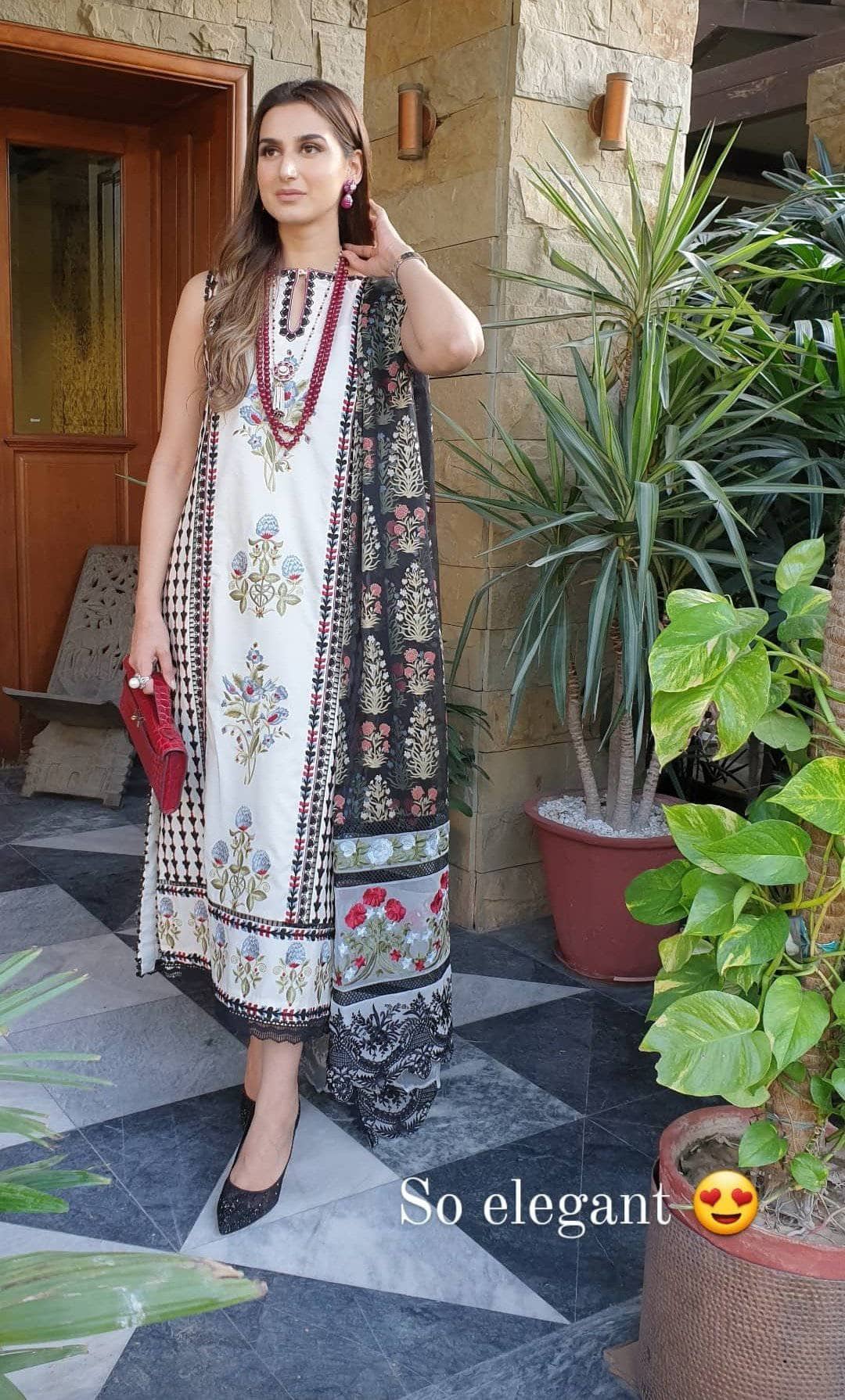 img_crimson_lawn_by_saira_shakira_2021_awwal_boutique