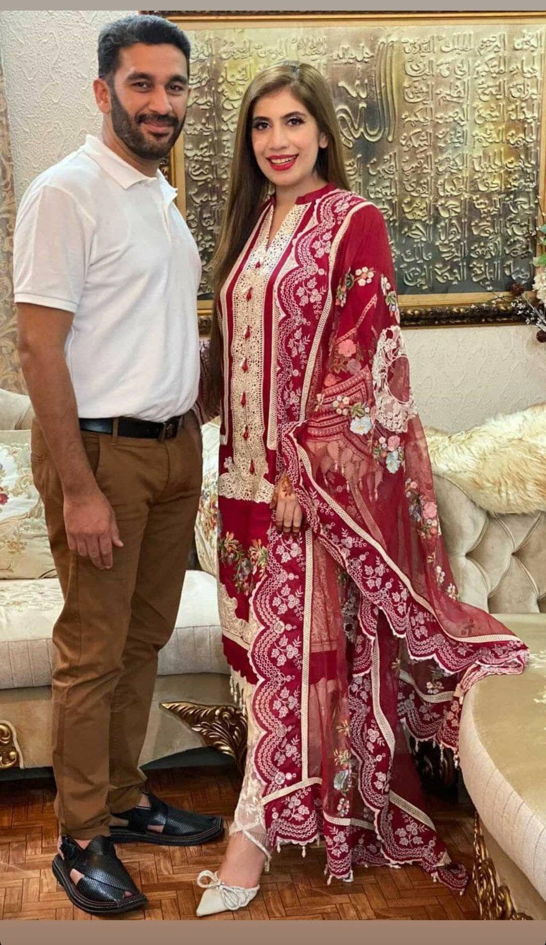 img_crimson_lawn_by_saira_shakira_2021_awwal_boutique