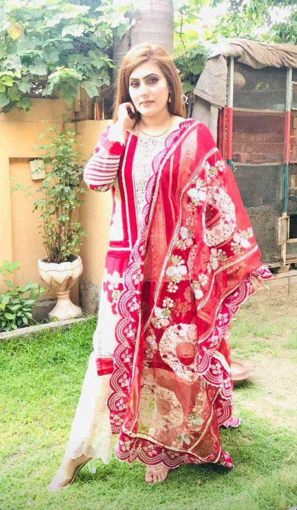 img_crimson_lawn_by_saira_shakira_2021_awwal_boutique
