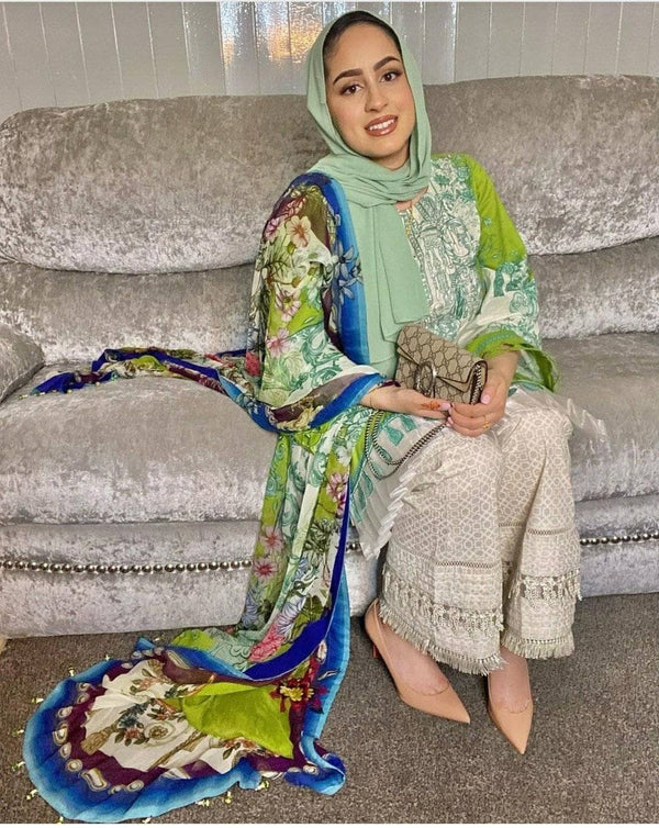 img_maria_b_m_prints_lawn_2021_awwal_boutique