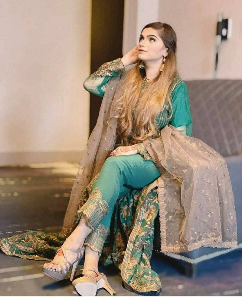 img_spotted_in_imrozia_chiffon_awwal_boutique