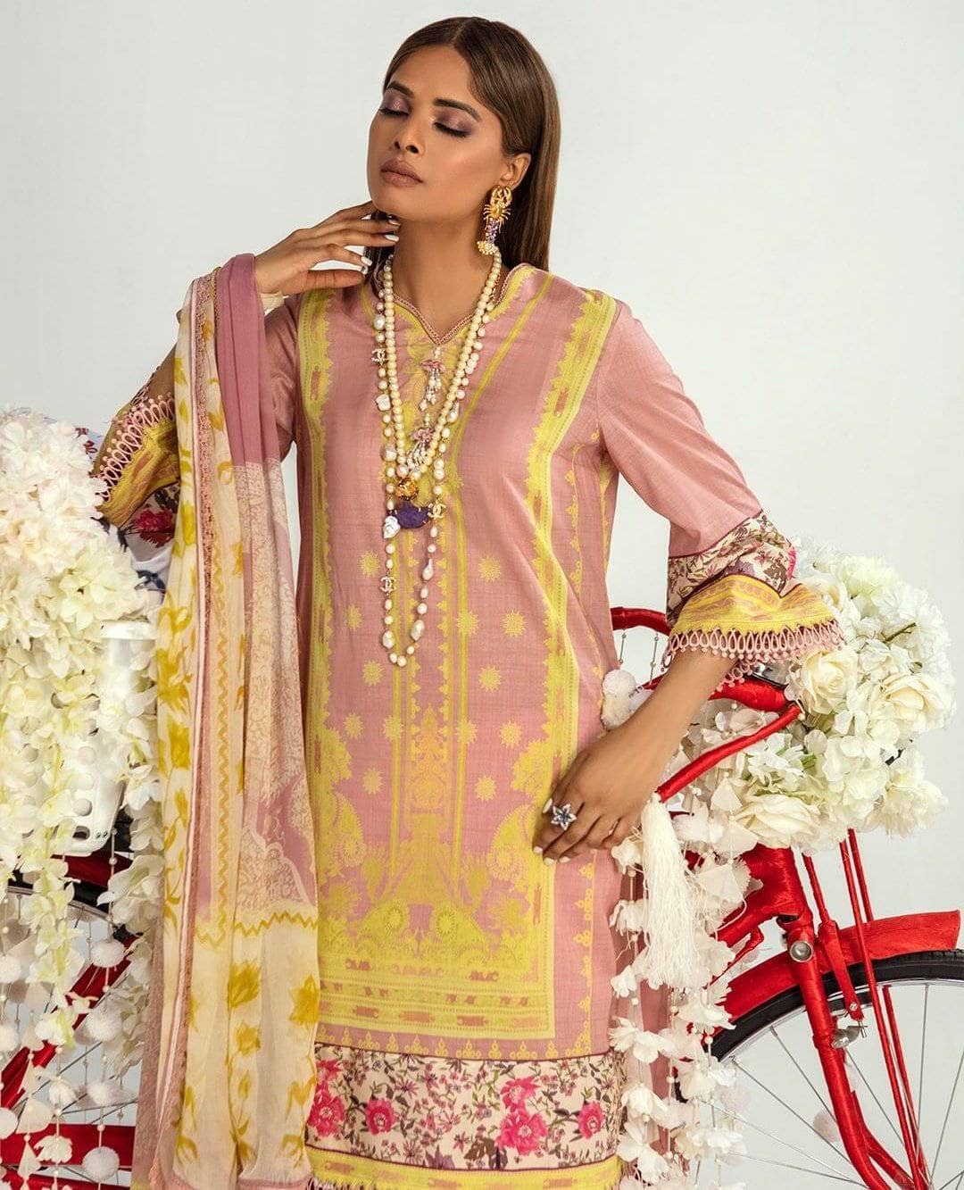 img_sana_safinaz_mahay_lawn_2021_awwal_boutique