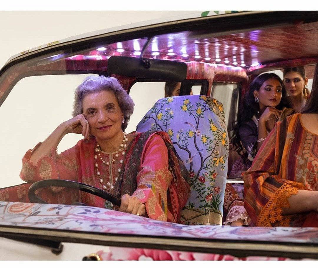 img_sana_safinaz_mahay_lawn_2021_awwal_boutique