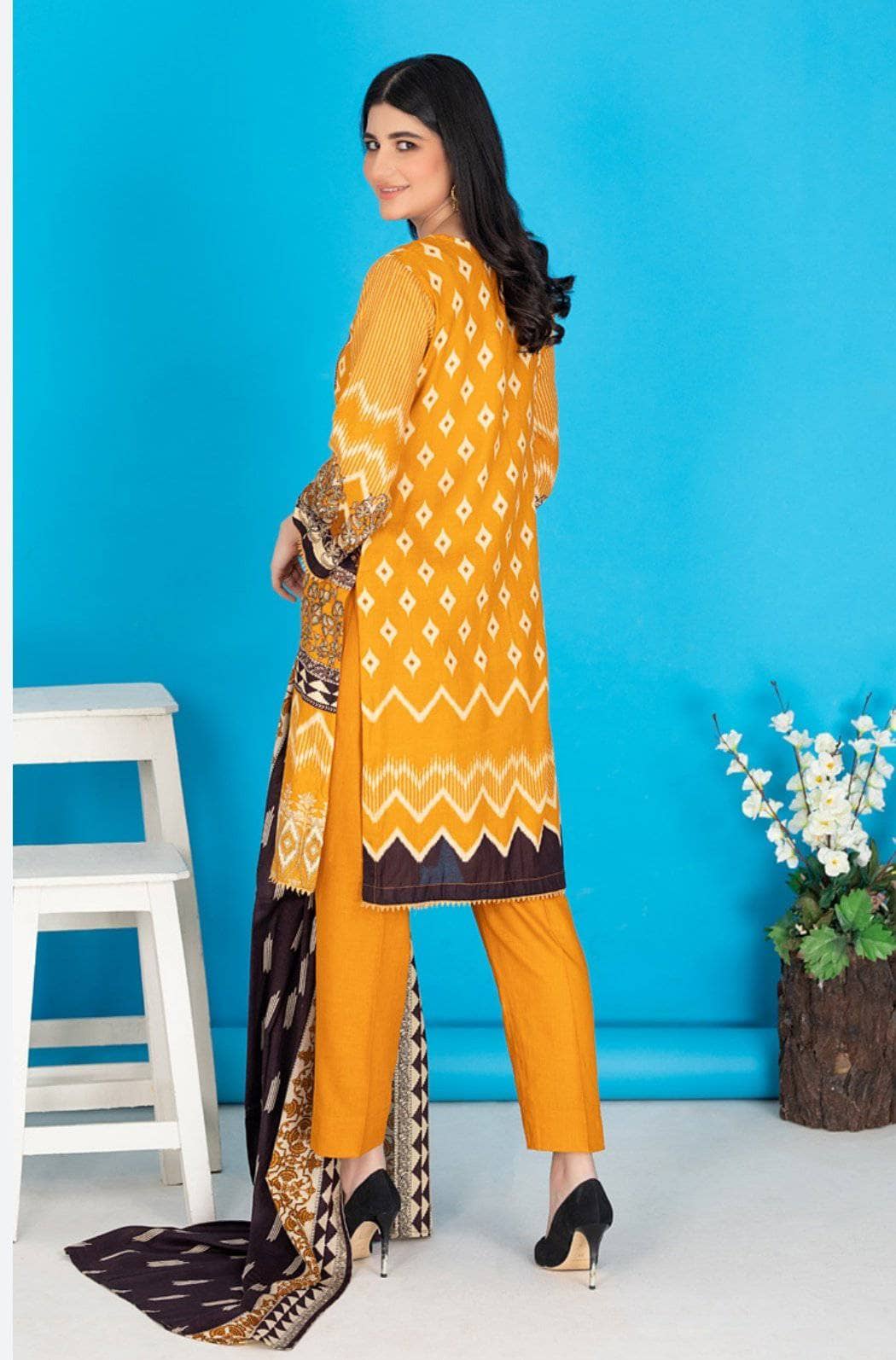 img_sahil_economy_lawn_collection_awwal_boutique_black_and_white