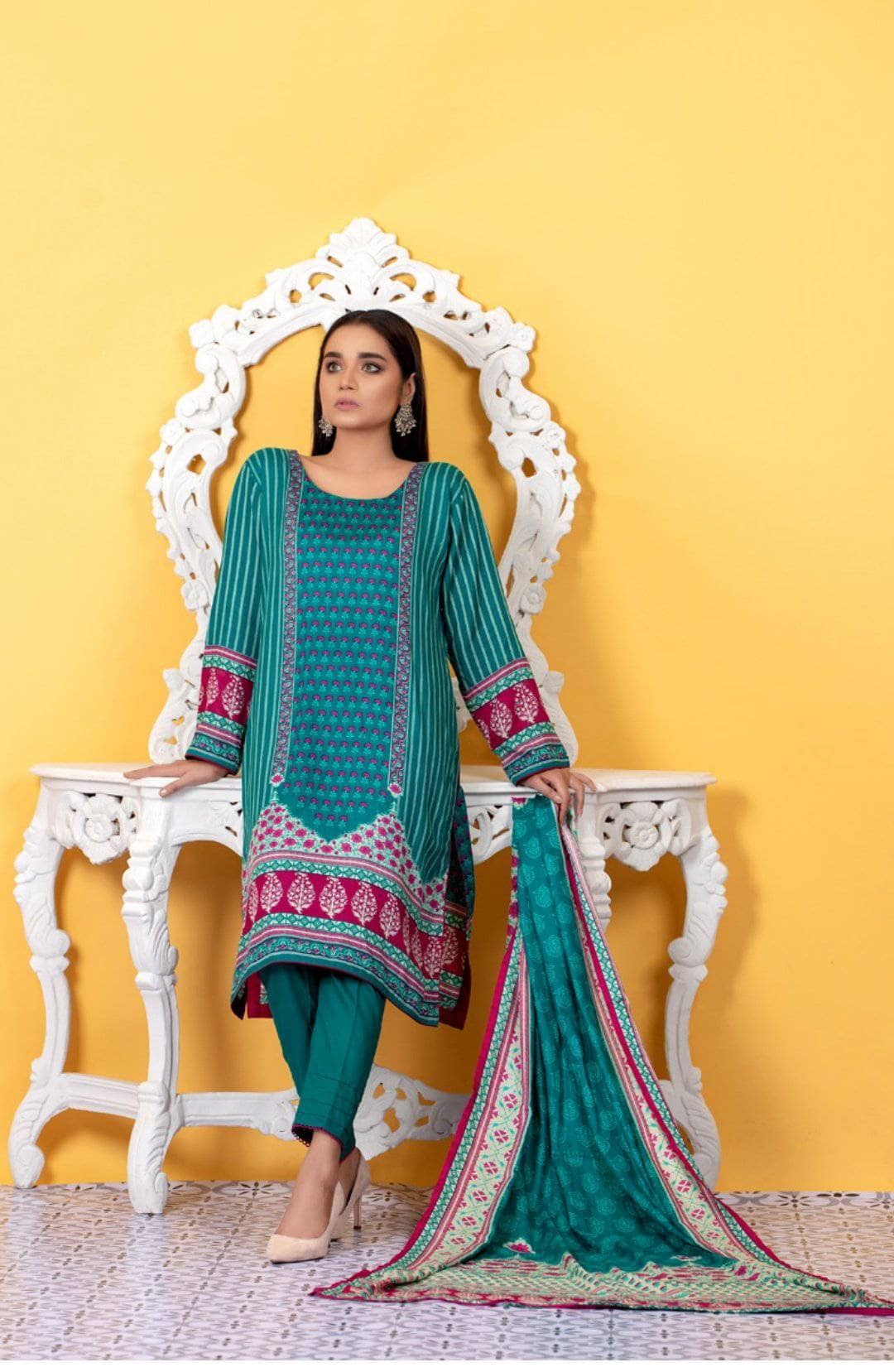 img_sahil_economy_lawn_collection_awwal_boutique_black_and_white