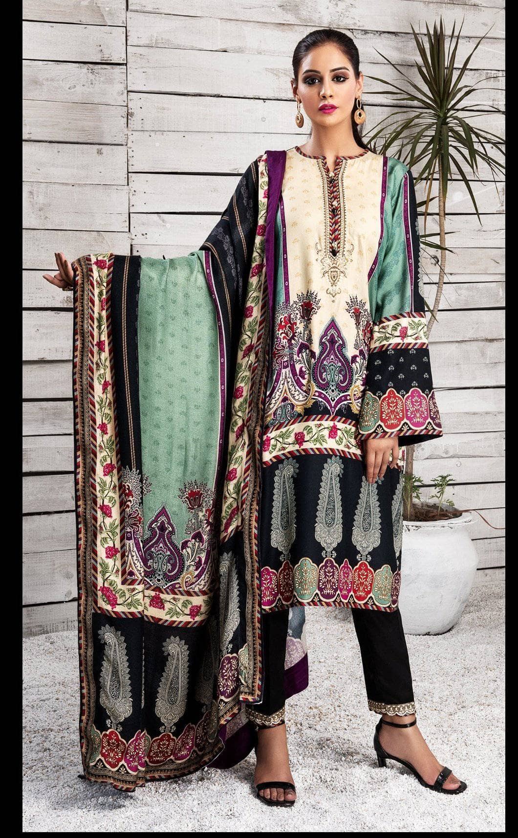 img_anaya_viva_winter_awwal_boutique