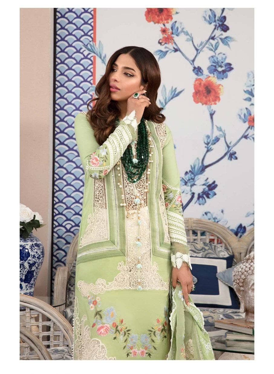 img_crimson_lawn_by_saira_shakira_awwal_boutique