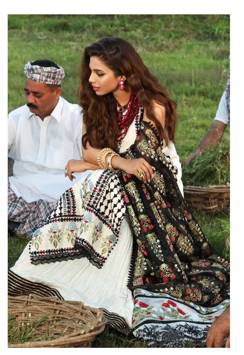 img_crimson_lawn_by_saira_shakira_awwal_boutique