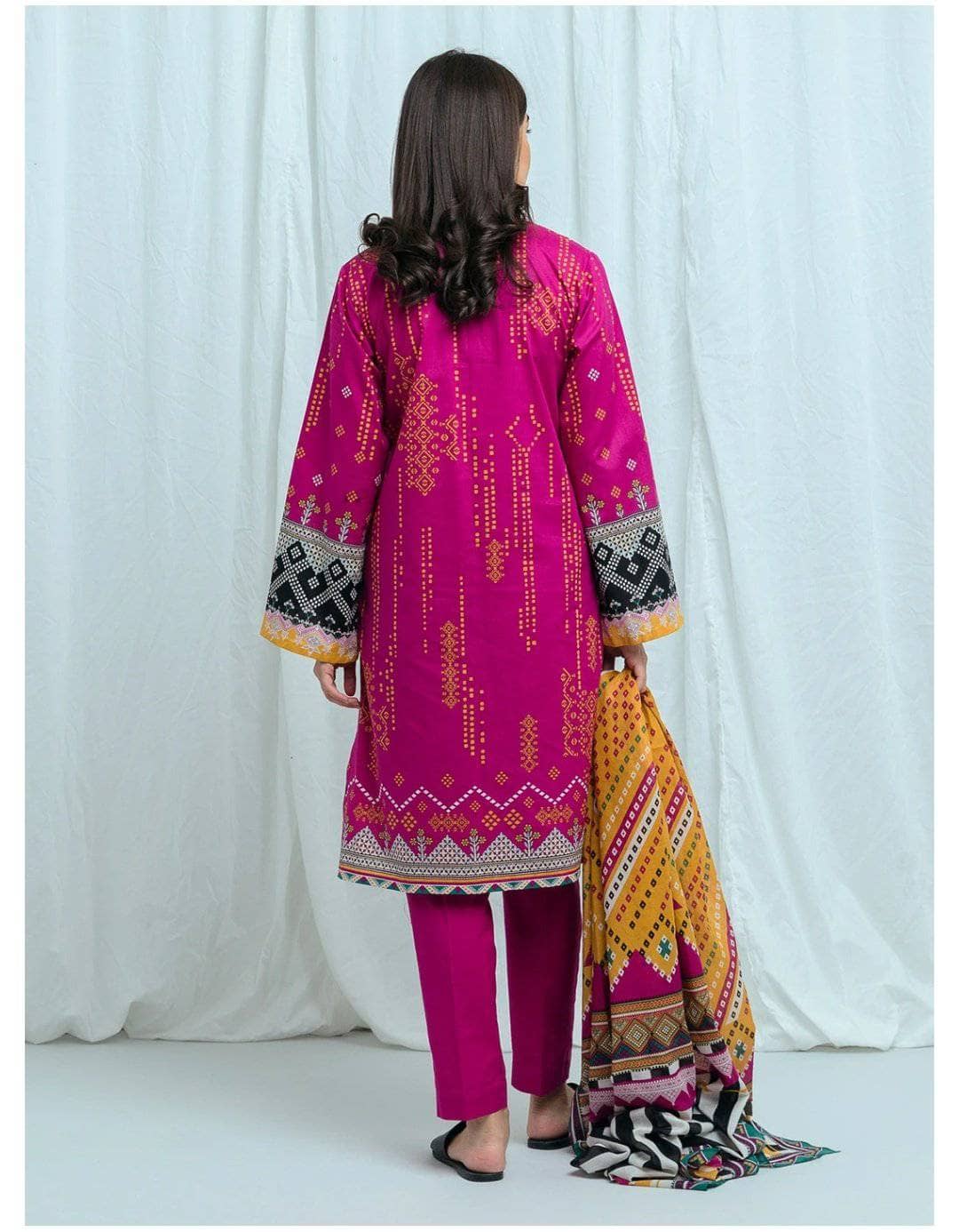 img_beechtree_lawn_2021_awwal_boutique