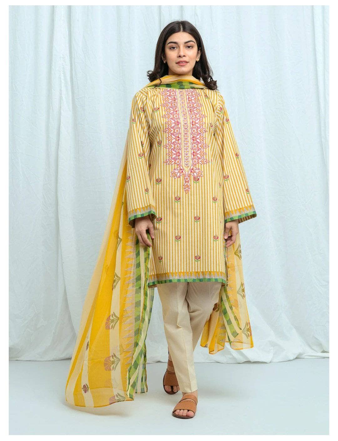 img_beechtree_lawn_2021_awwal_boutique