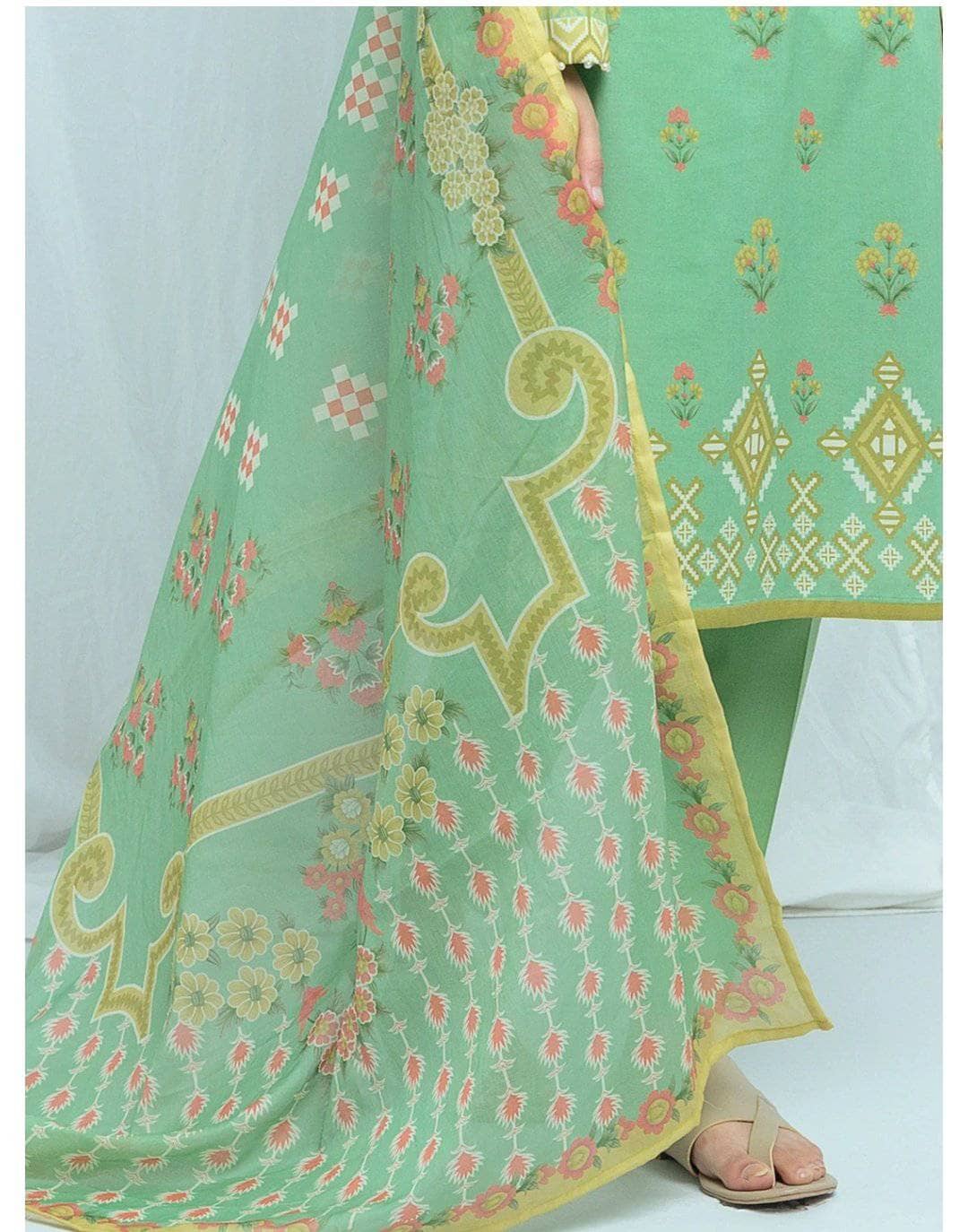 img_beechtree_lawn_2021_awwal_boutique