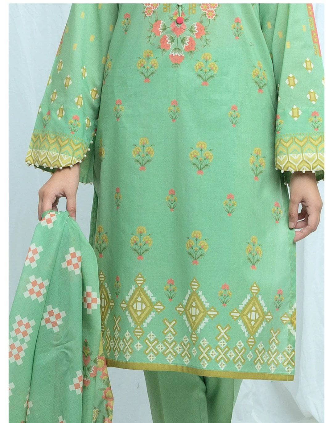 img_beechtree_lawn_2021_awwal_boutique