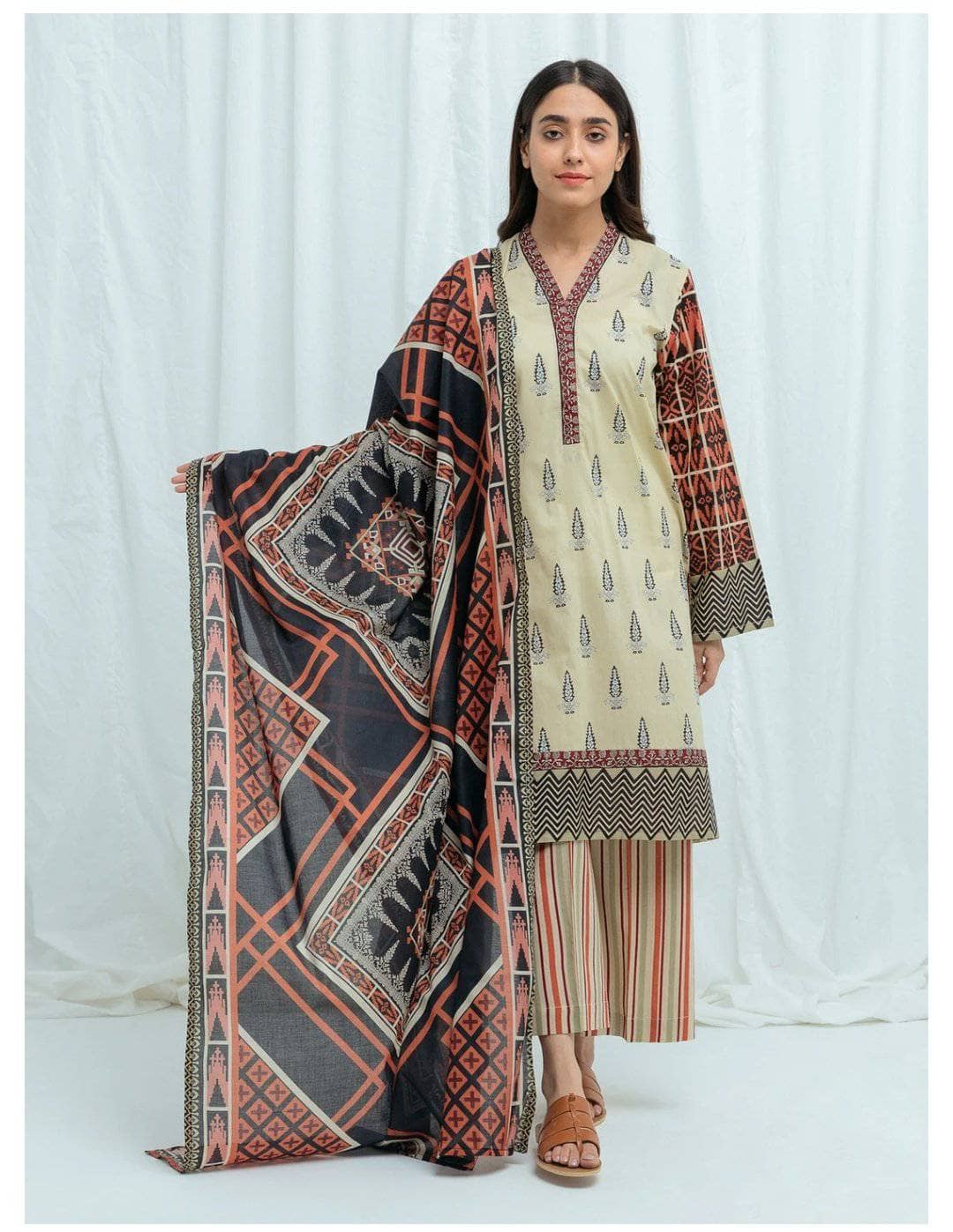 img_beechtree_lawn_2021_awwal_boutique