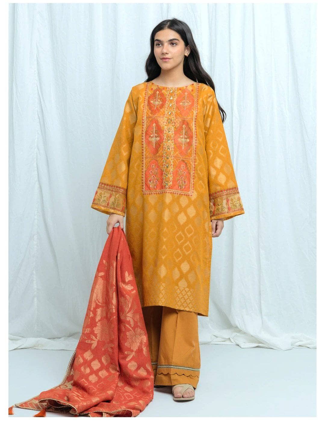 img_beechtree_lawn_2021_awwal_boutique