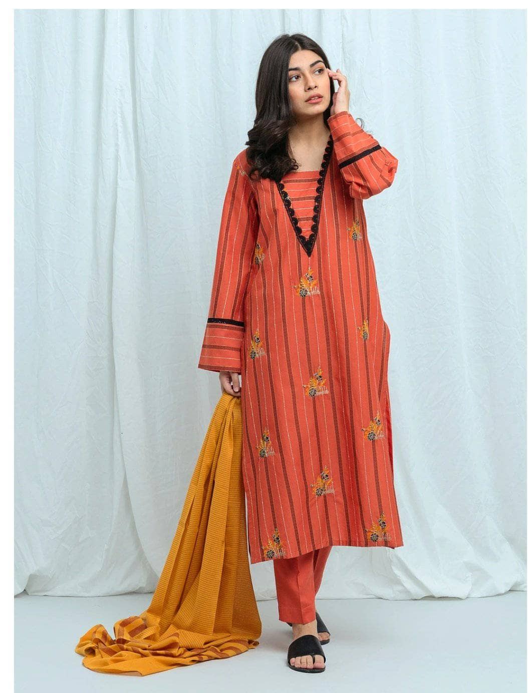 img_beechtree_lawn_2021_awwal_boutique