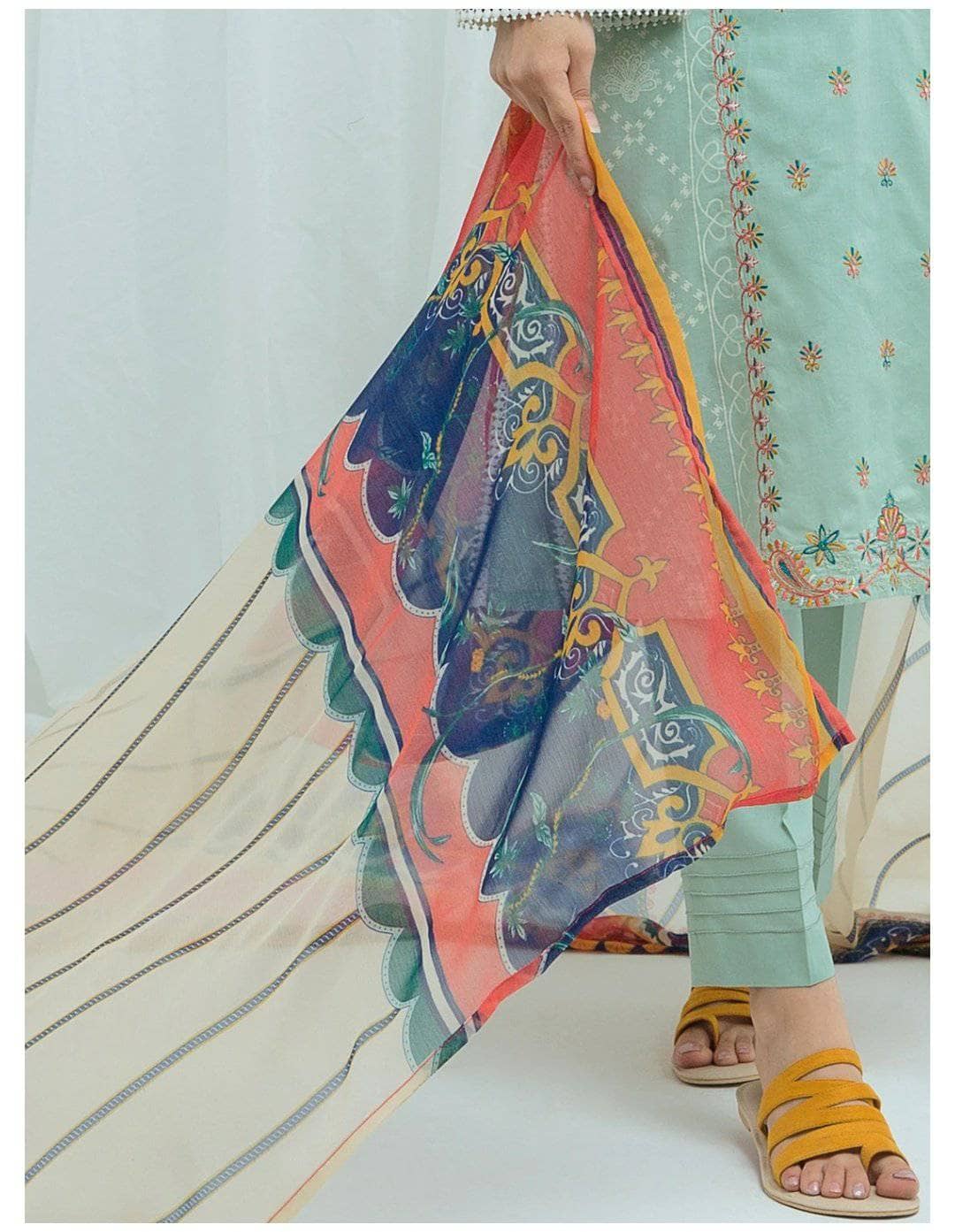 img_beechtree_lawn_2021_awwal_boutique