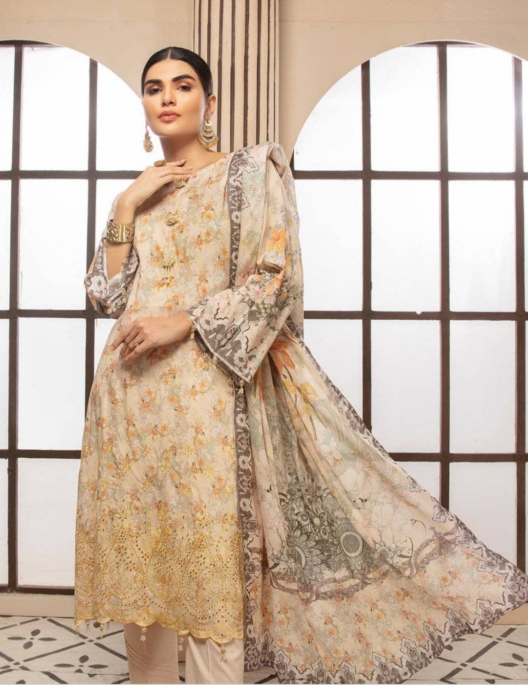 img_guzel_chikankari_embroidered_lawn_with_, Makhmal_Lawn_dupatta_awwal_boutique
