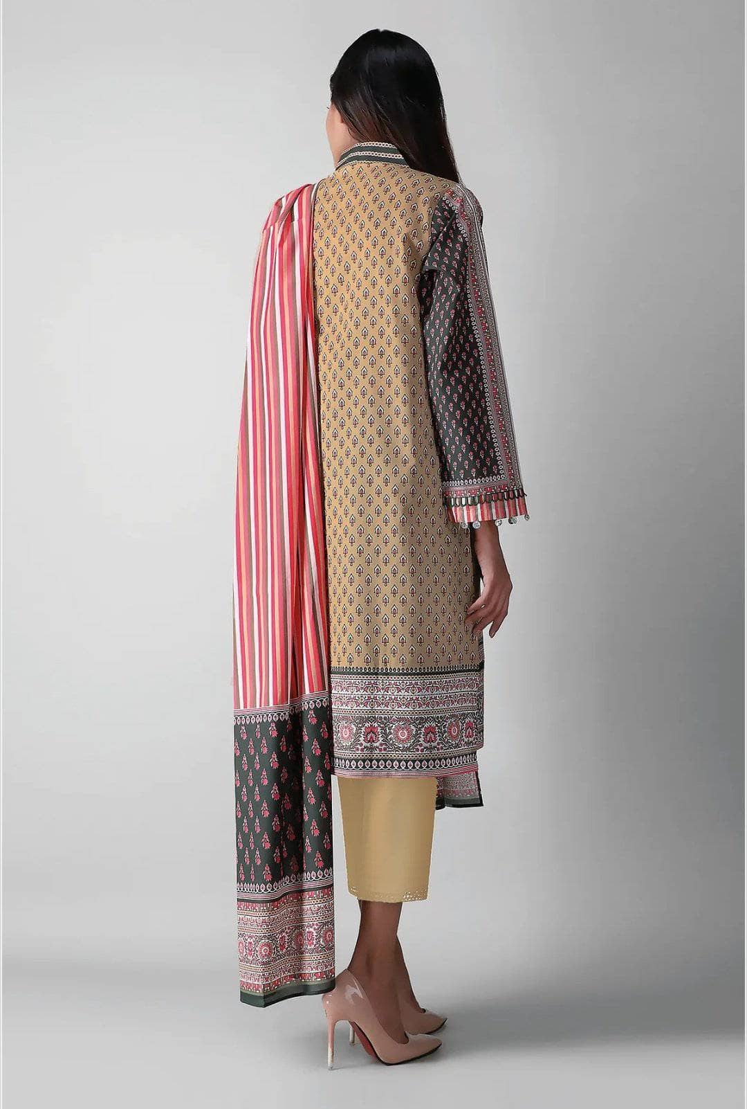 img_khaadi_lawn_2021_awwal_boutique