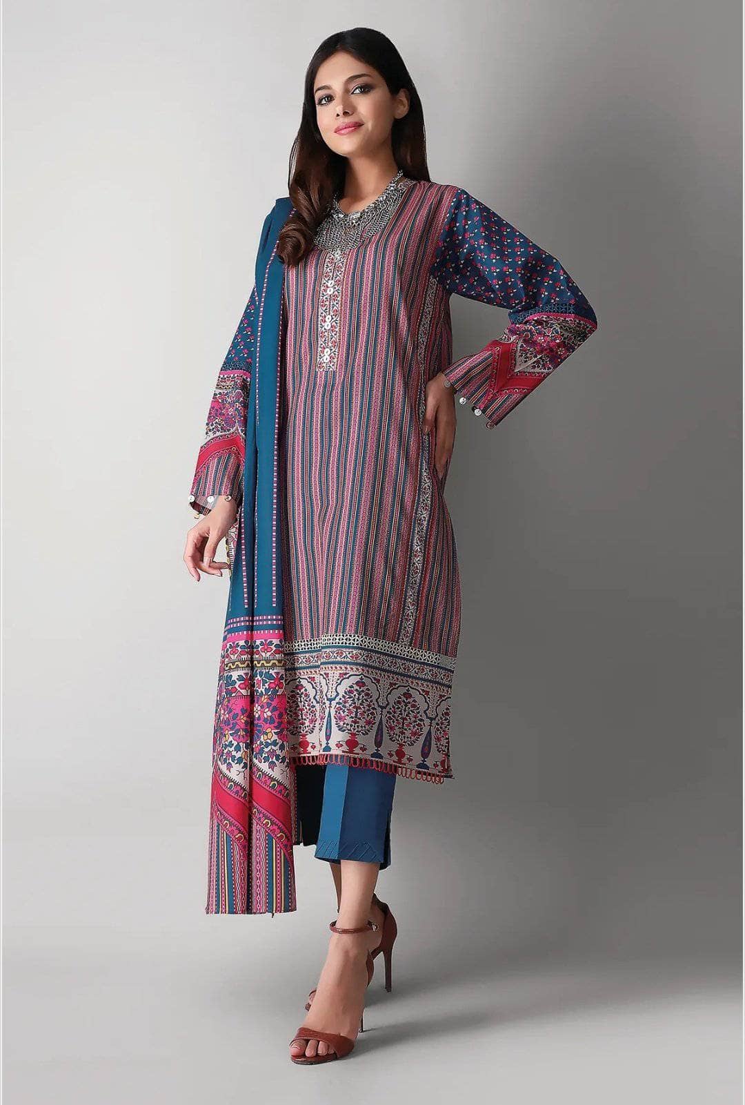 img_khaadi_lawn_2021_awwal_boutique