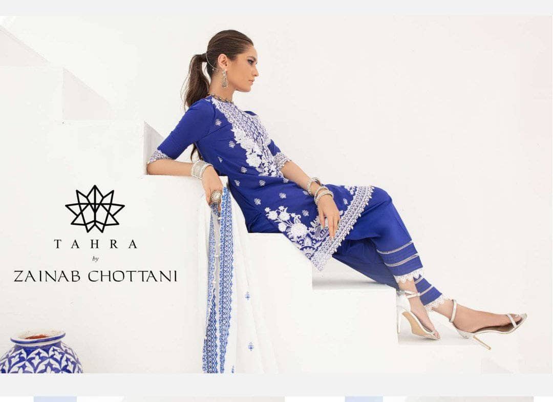 img_zainab_chottani_tahra_eid_lawn_2021_awwal_boutique