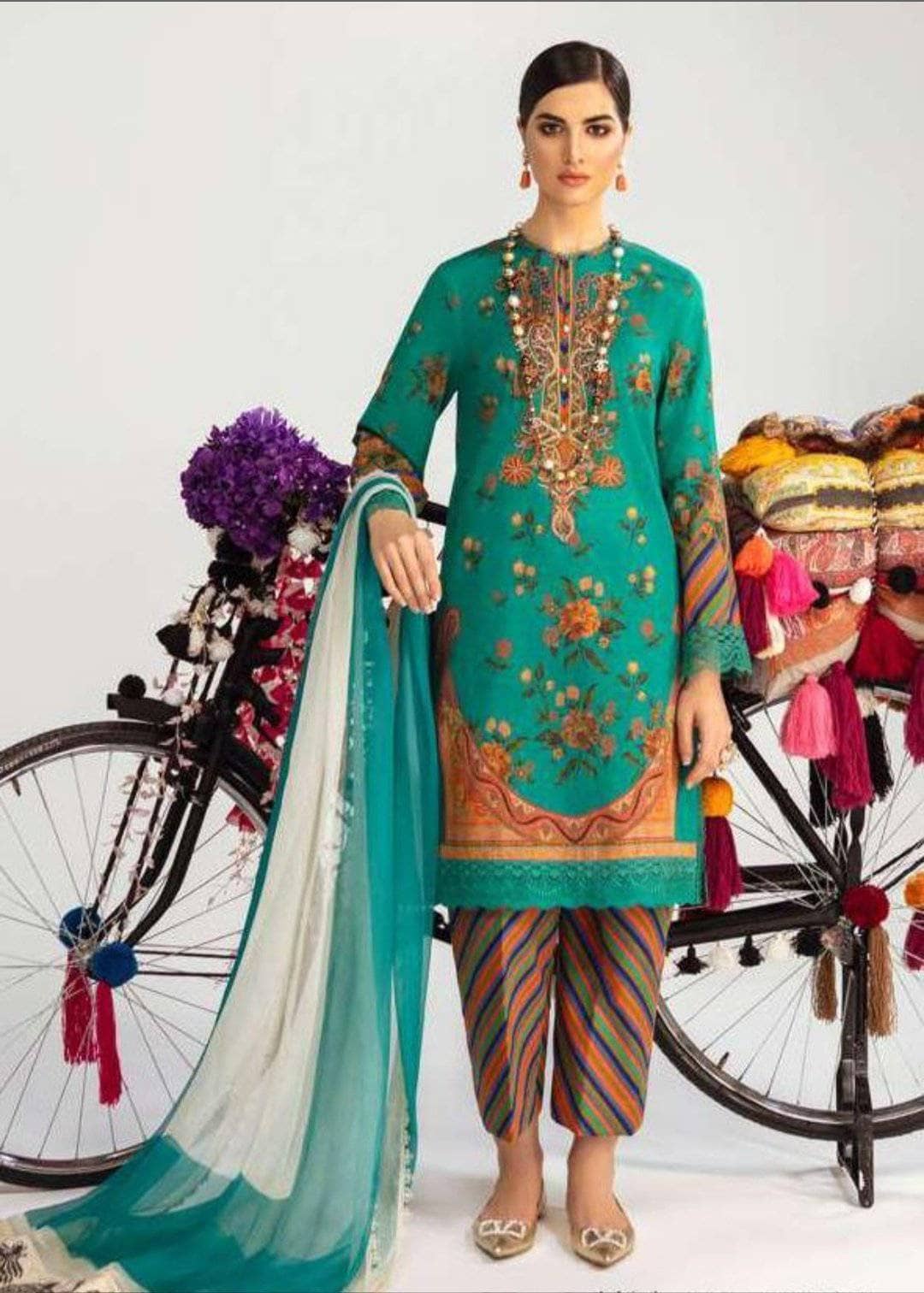 img_sana_safinaz_mahay_lawn_2021_awwal_boutique