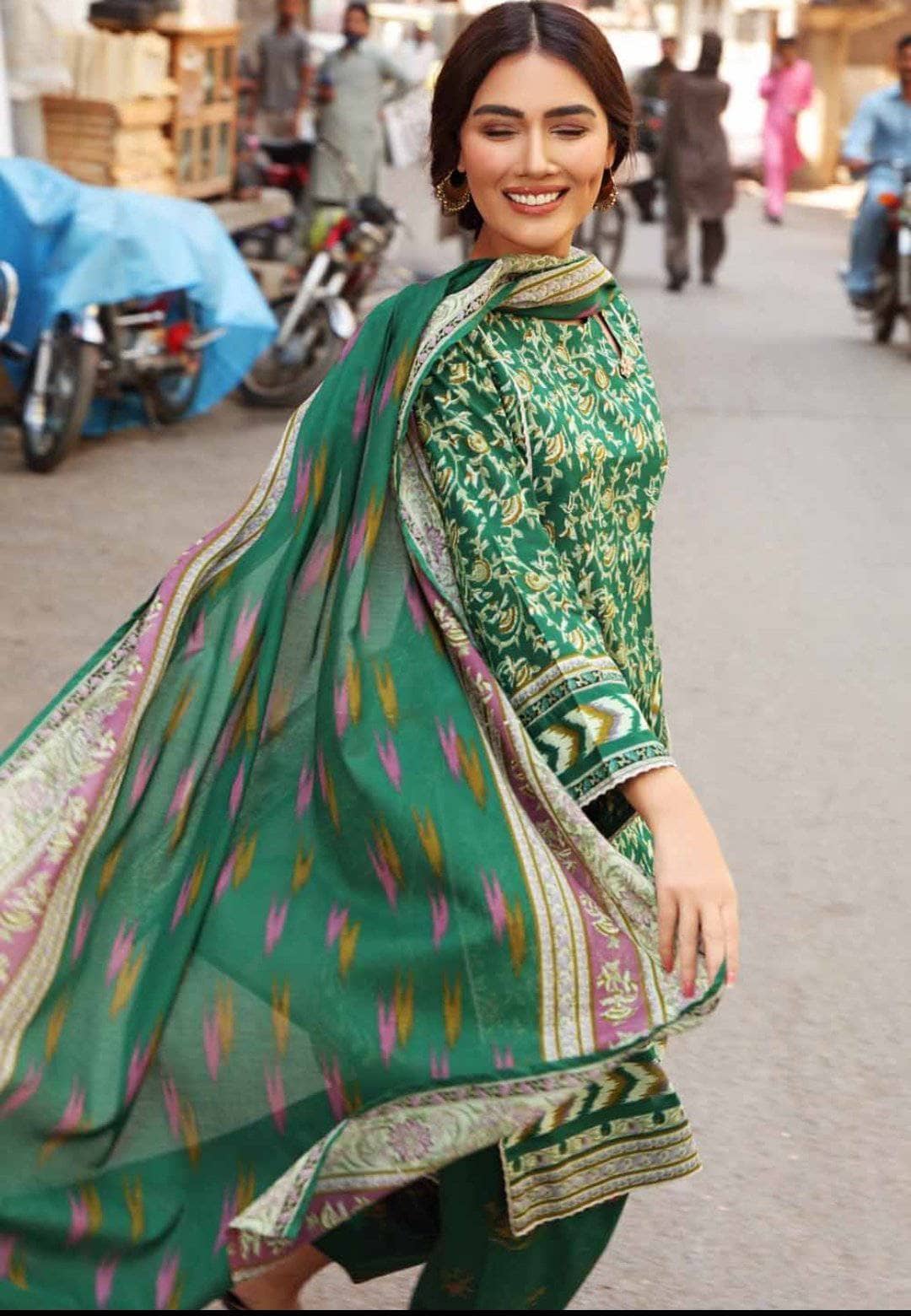 img_gul_ahmed_organic_lawn_2021_awwal_boutique