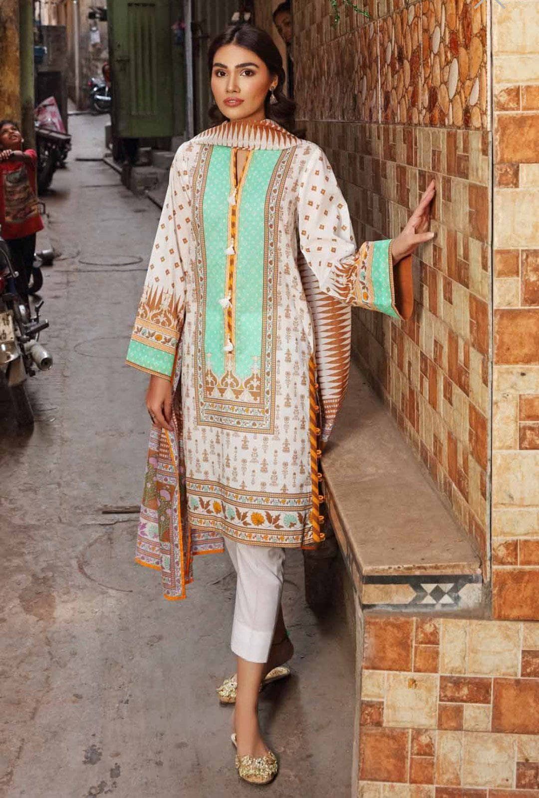 img_gul_ahmed_organic_lawn_2021_awwal_boutique