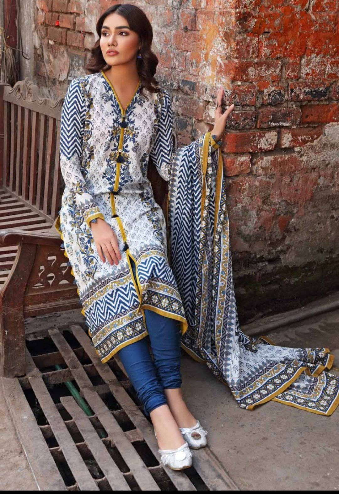 img_gul_ahmed_organic_lawn_2021_awwal_boutique