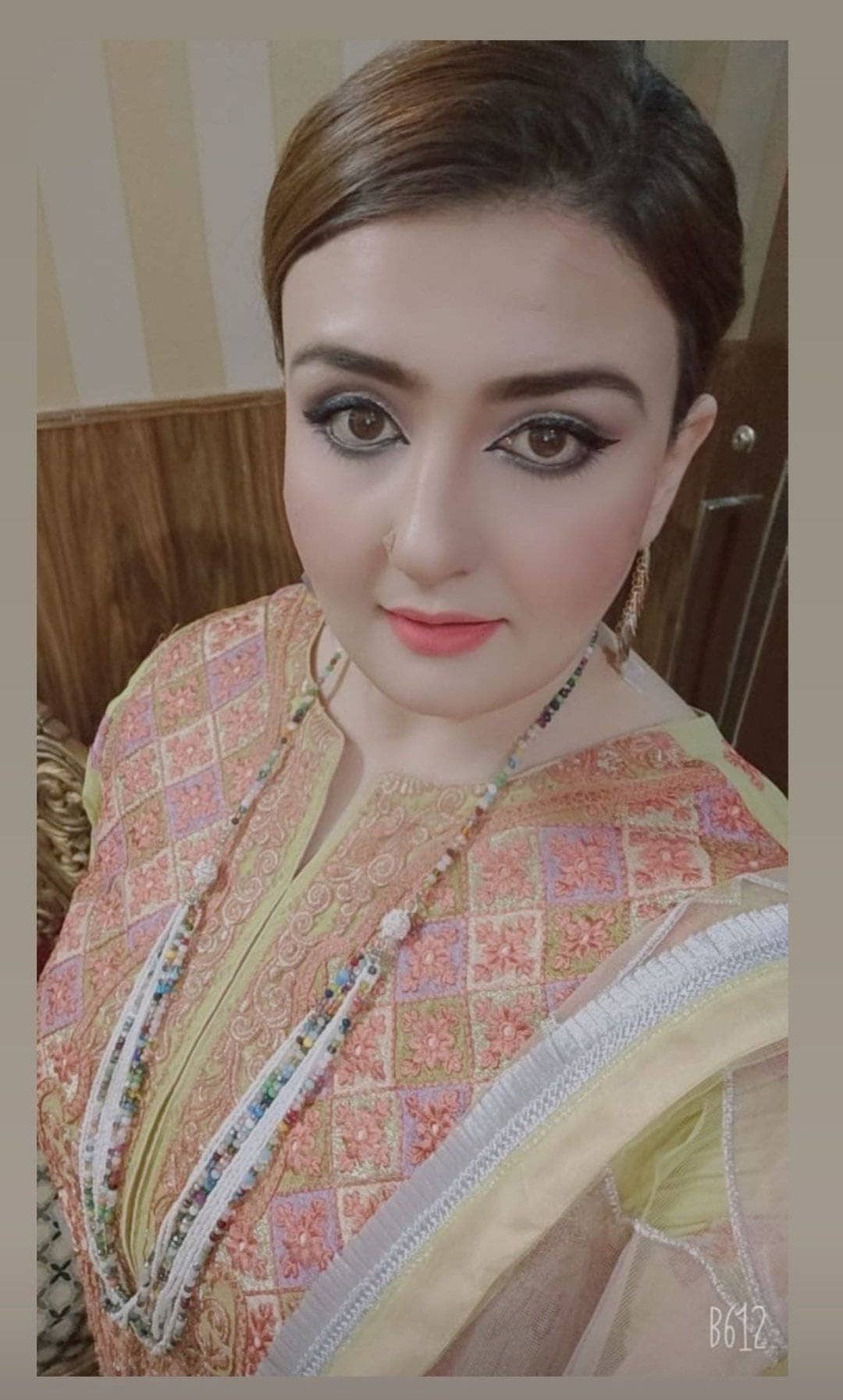 img_maryam_hussain_luxury_lawn_2021_awwal_boutique