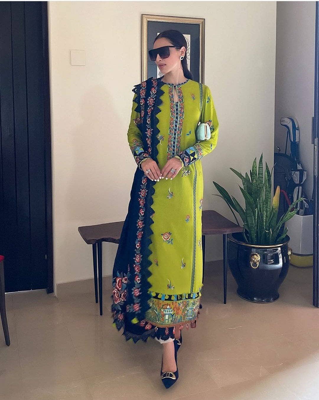 img_zaha_lawn_2021_awwal_boutique